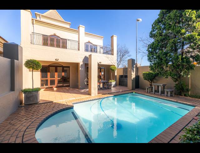 1 BEDROOM APARTMENT FOR SALE IN LONEHILL